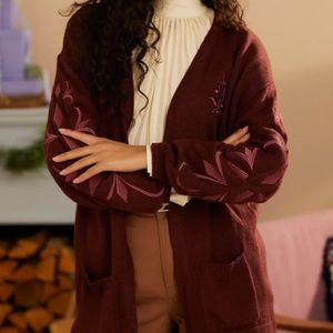 NWOT Her Universe XS Ahsoka Oversized Sweater Cardigan